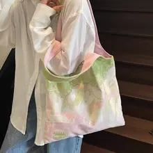 ニッチデザインのオリジナルグリーンキャンバスバッグ