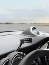 スマホ車載スタンド 使う人/使用シーン: 車両用品 材質: 専用ミニダッシュボード 特徴: ナビゲーション固定