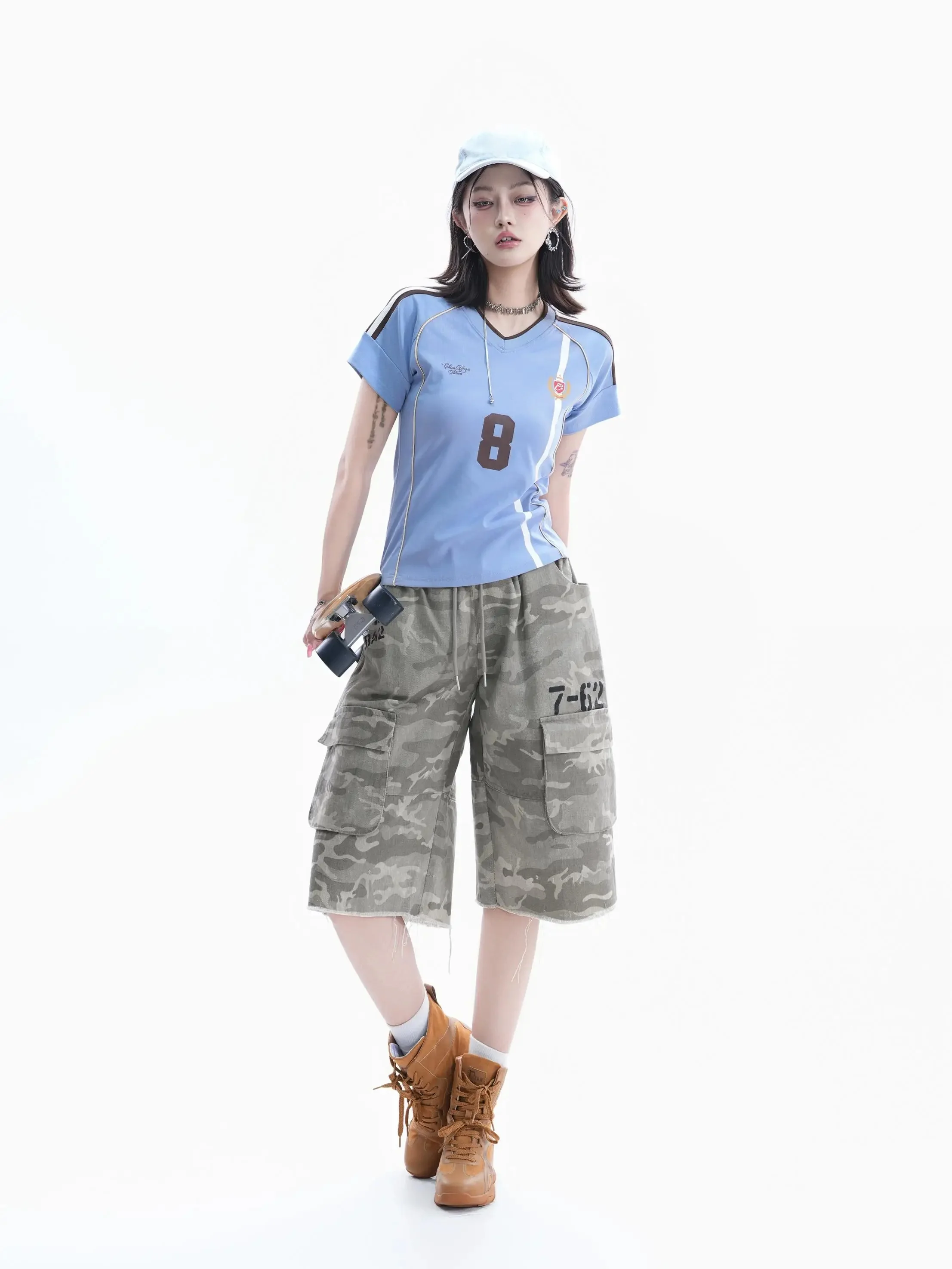 通勤の終わりに、何を着て過ごすか？アメリカンレトロ風Tシャツがもたらす、心地よい夏のひとときとは