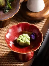 洗練されたデザインの赤いセラミック高脚皿【冷菜用・スイーツ・おしゃれな皿】