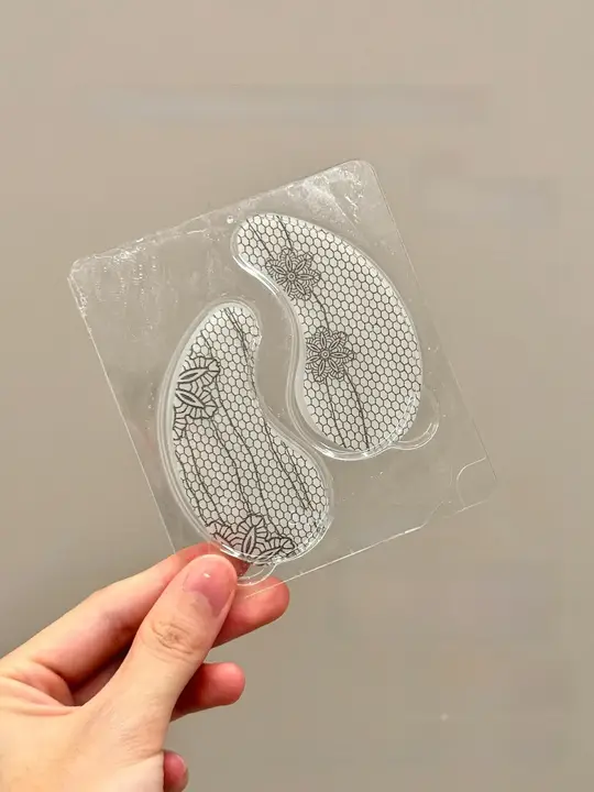 極上の柔らかさのヒアルロン酸アイパッチ【しわ対策・レチノール配合・保湿効果】（セットアップ対応）