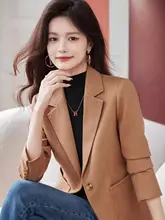 キャメルカラーのウールブレンドジャケット【レディース・フィット・カジュアル対応】