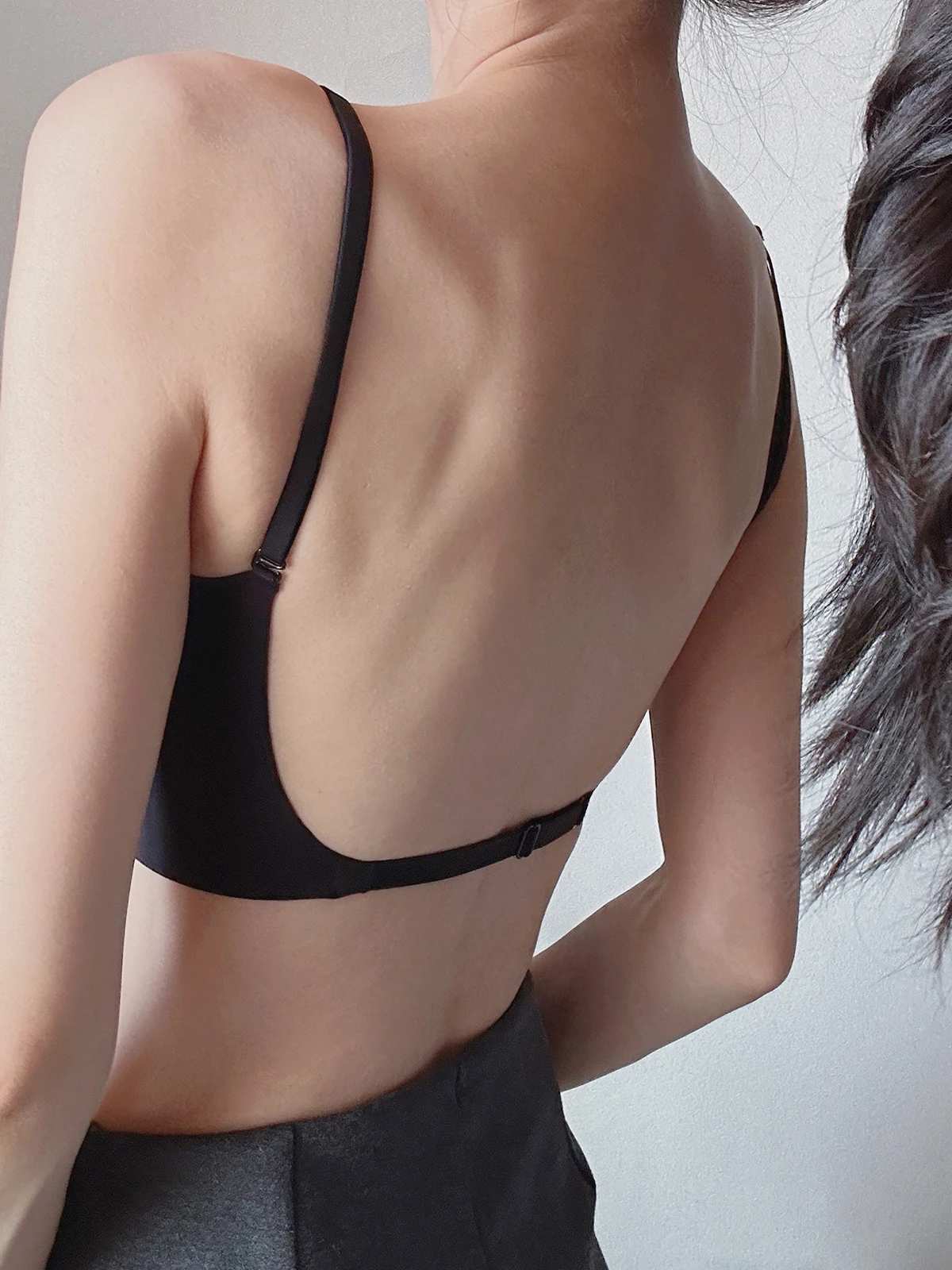 締め付けないブラトップを選ぶときに迷うのは、なぜ？