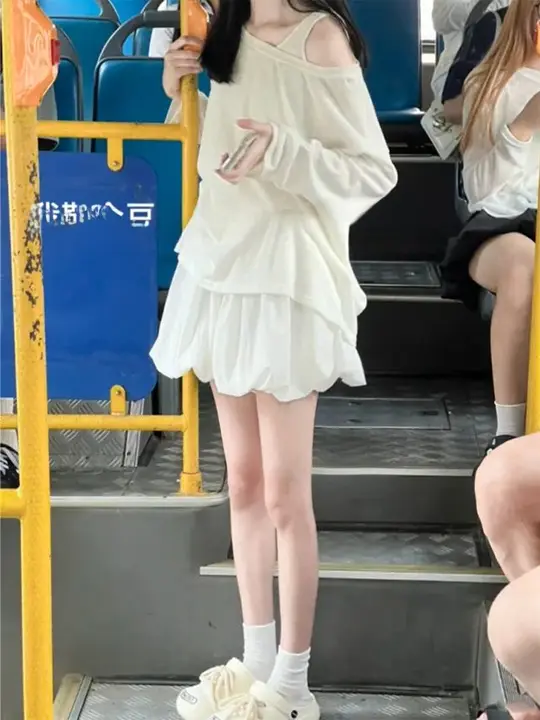 白色ポンポンフラワーバッズショートパンツ【高腰・Aライン・女性用・優しいデザイン】