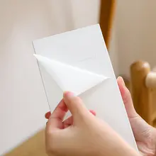 デスク下に貼り付けられる引き出し式ペン立て【隠し収納・文房具用】