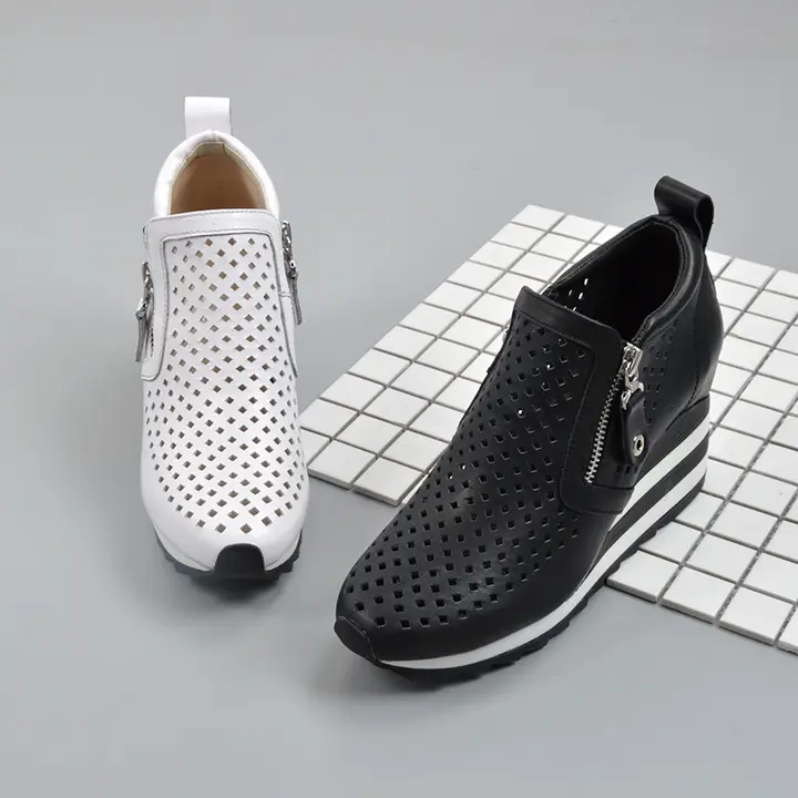 真皮製 レディース カジュアル運動用サンダル【通気性のあるレースアップ・高めのウェッジソール】