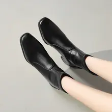 女性用 中ヒール太ヒールショートブーツ【ブラック・スクエアトゥ・伸縮性素材】