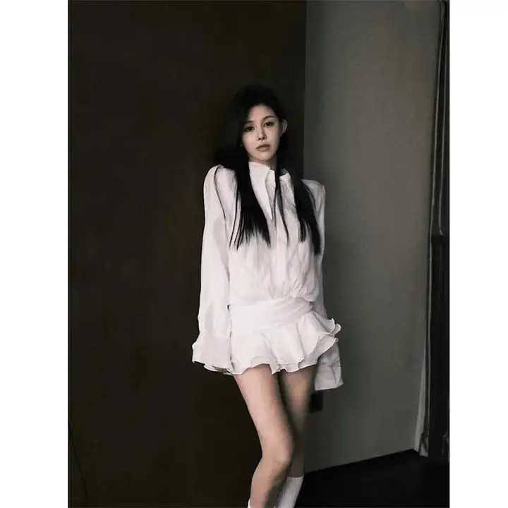 エレガントな白色フリルシャツワンピース【春用・女性・トレンドスタイル】