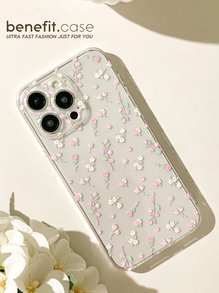 透明アレンジスマホケース：やわらかなピンクの花柄TPUケースの実用性と使い方