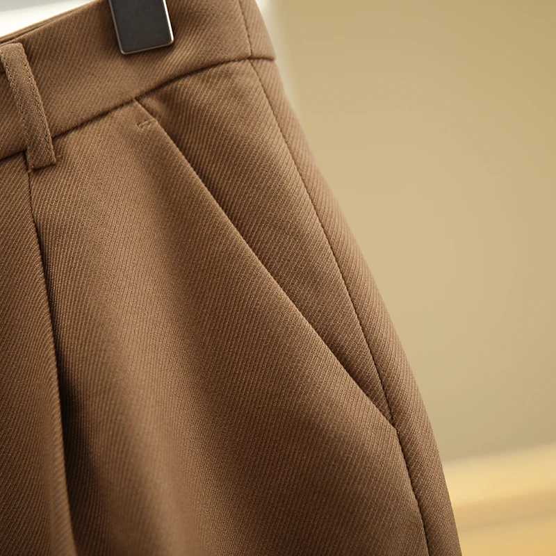 内定式服装で通勤に自信を持てる方法は？フィットのストレートパンツが解決する3つの理由
