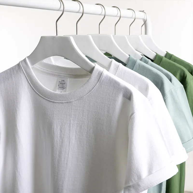 コットンTシャツの柔らかさと通気性を実証：無縫構造で長期間使用可能な日常着