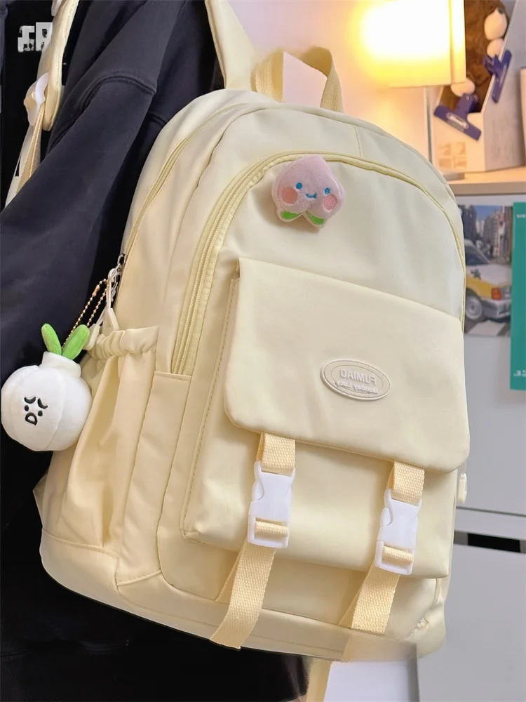 中学生女子向けリュックサック：多機能大容量モデルの実用性と機能性解析