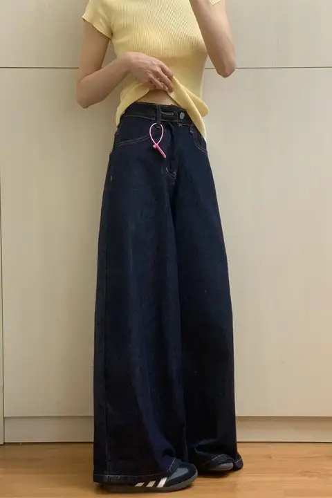 深い青色のワイドレッグデニムパンツ【ゆったりシルエット・大きいサイズ・フロア丈】（セットアップ対応）