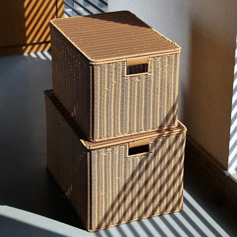 KEN'S 大きな収納ボックス：プラスチック製の翻蓋式衣類収納で空間を効率的に整理