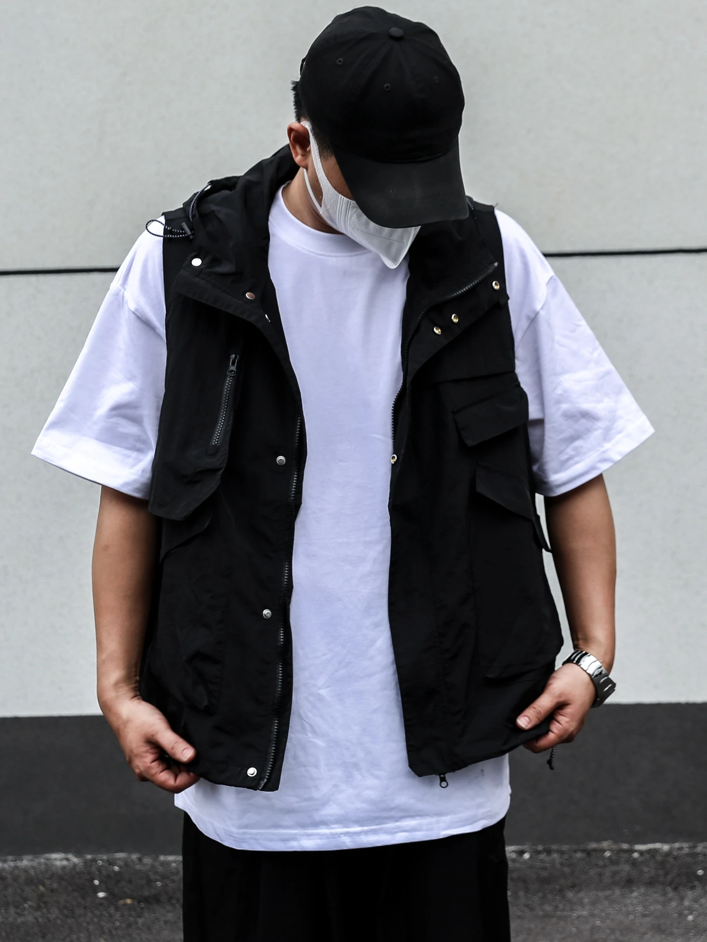 「Tシャツにベスト メンズ」を選ぶべき理由は？実際の生活でどう活用するか