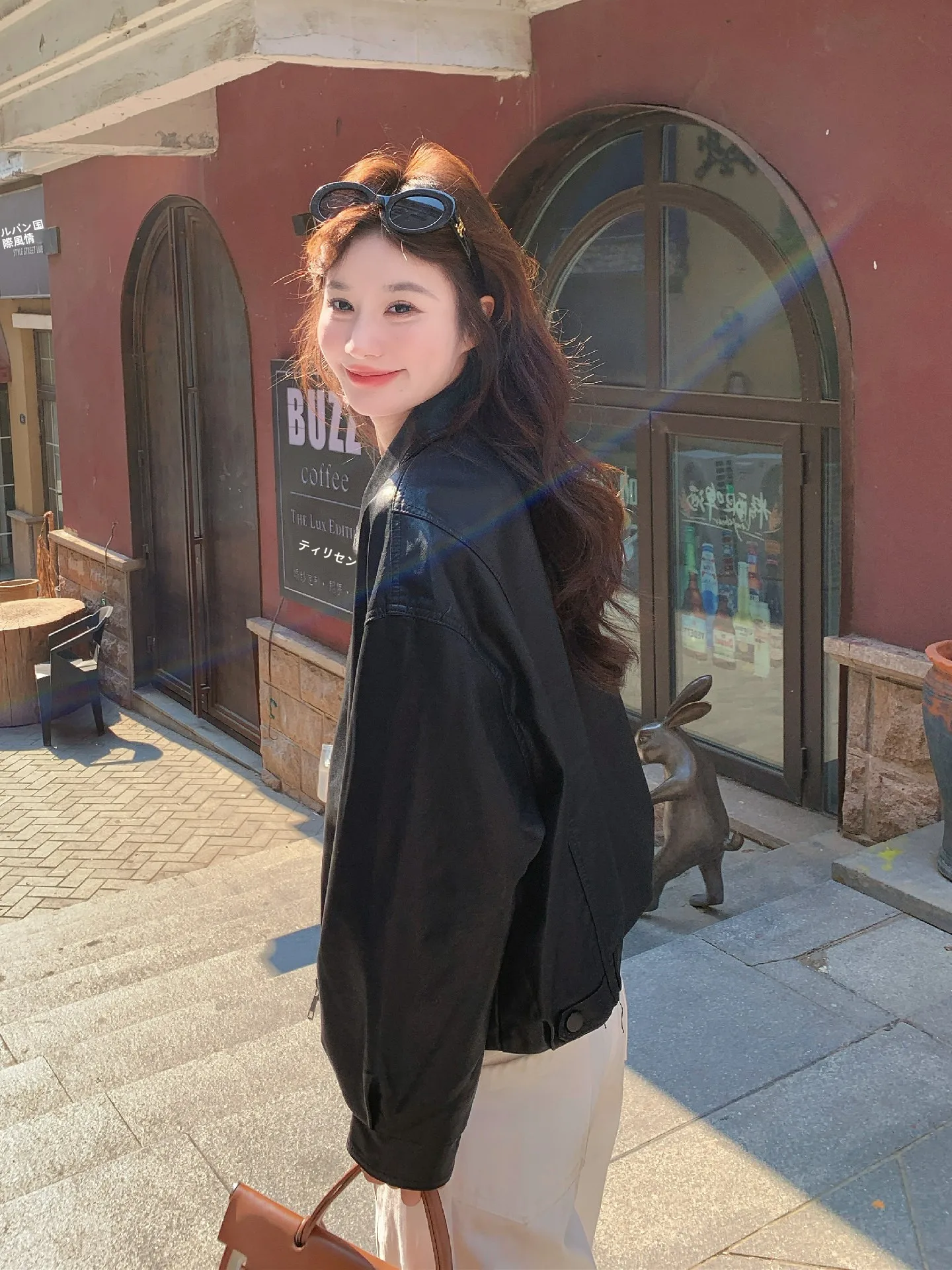 女性が着るライダーススーツは、本当にカジュアルで通勤に合うの？