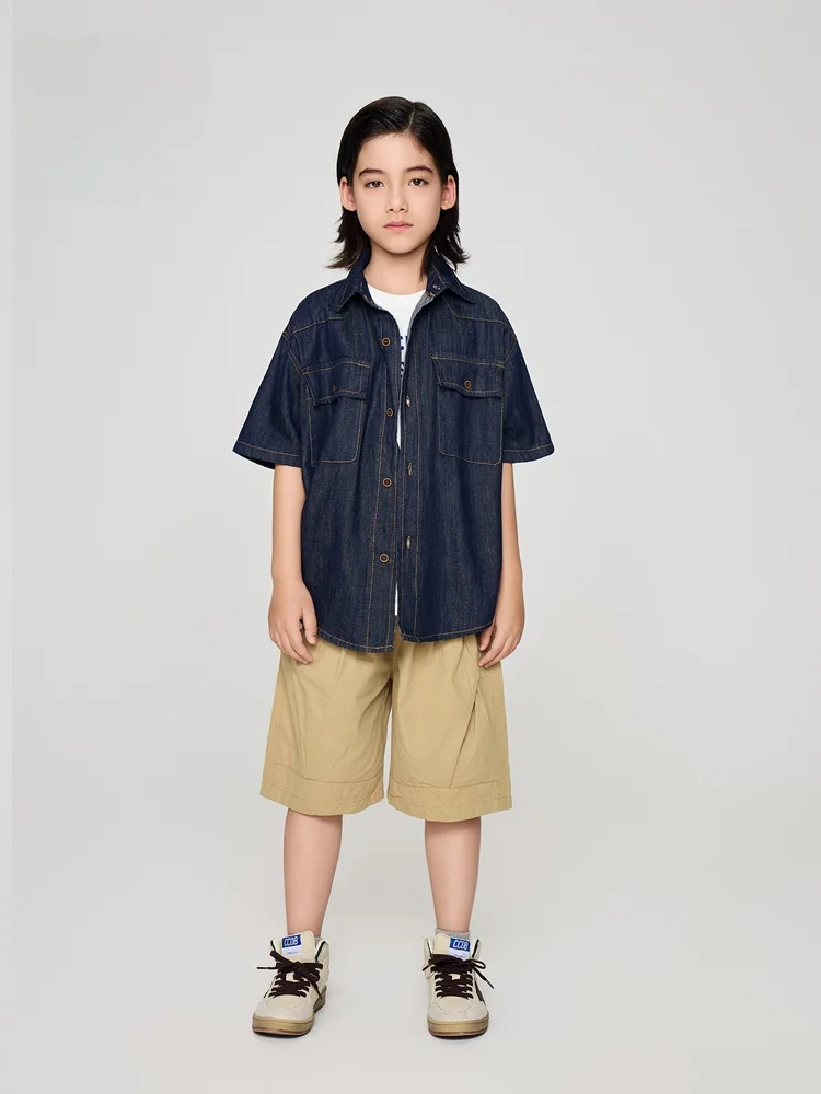 ベビー ブルー 色 はなぜ子どもにぴったりなのか？夏の日常に溶け込む、デニムシャツの選び方