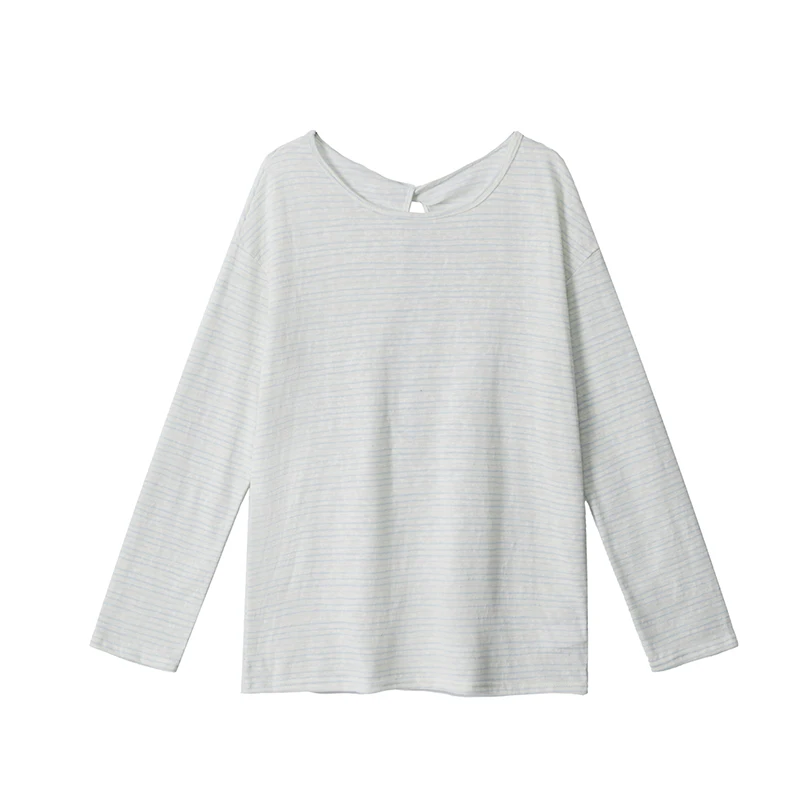 伸びるTシャツは本当に伸びるの？その仕組みと選び方を、実際の生活で体感してみた