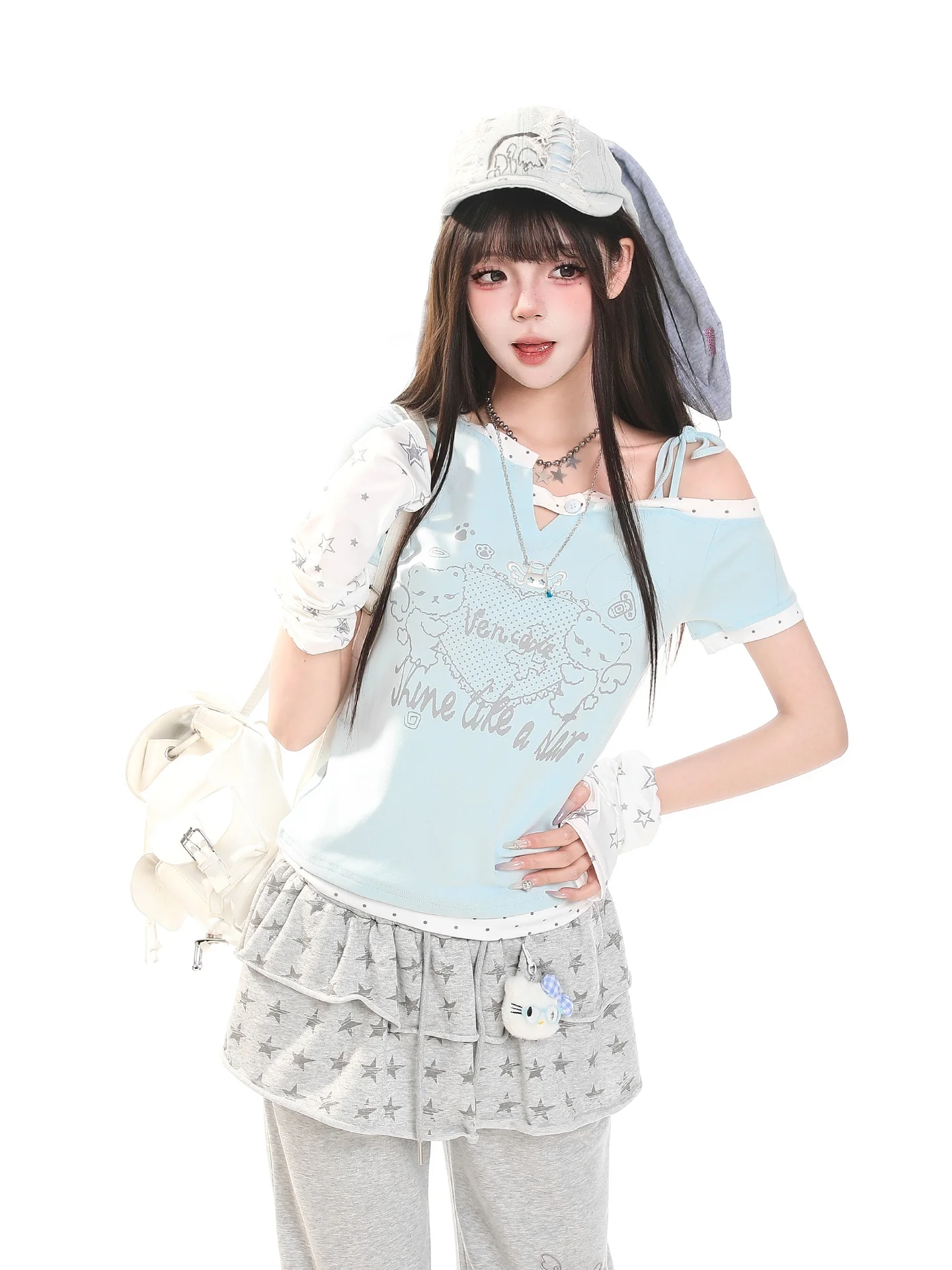 アニメ好き女性が日常で着て失敗しないTシャツは？