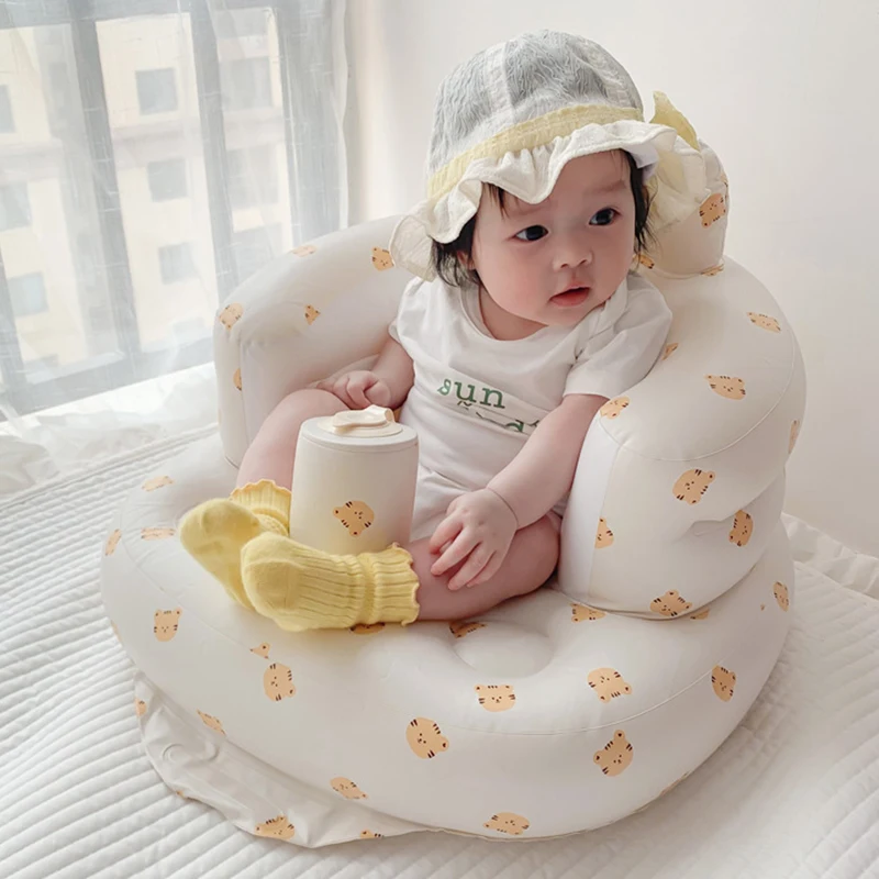 かわいいトラ柄インフレータブル子供用椅子：何ヶ月から安全に使えるか