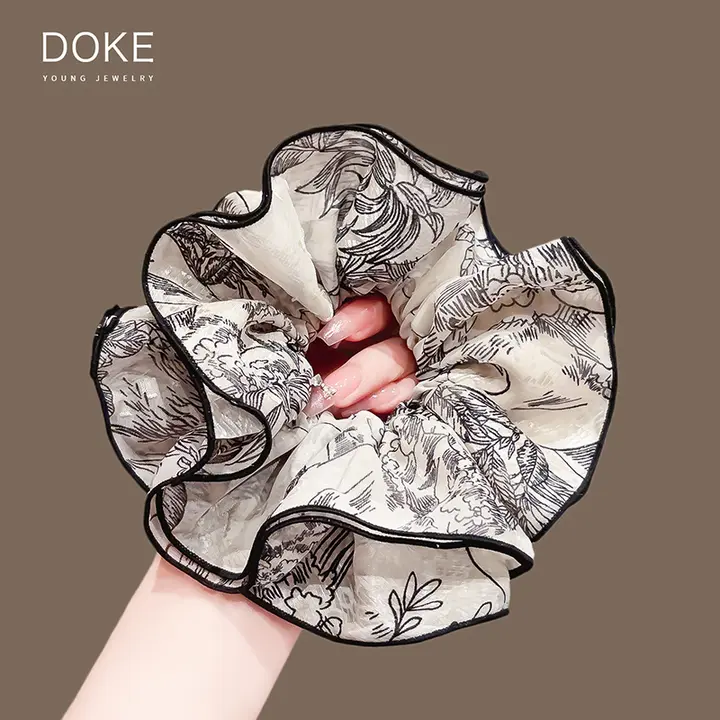 優雅な水墨画風のヘアゴム【おしゃれ・低ポニーテール用】