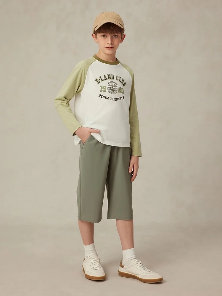 小学6年生の男子が選ぶ、通学とオフシーンで使える「シンプルでクールな七分パンツ」は？