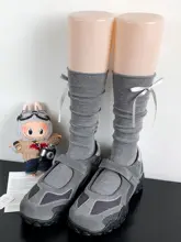 深灰色ウールのバレエ風リボン付き中筒ソックス【春秋用・極上の柔らかさ・クシュクシュデザイン】