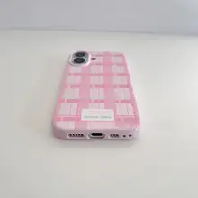 シンプルでおしゃれな水彩風ピンクチェックiPhoneケース【カメラボタン対応・フルカバー・ソフトタイプ】
