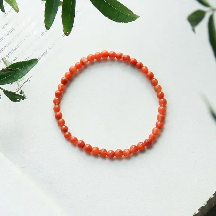 南紅天然アゲート使用の小米珠ブレスレット【美しい赤と緑のアクセント】（セットアップ対応）