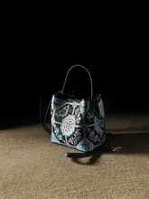 水桶バッグ【国風デザイン・手提げ＆ショルダー兼用・大容量・牛皮製】