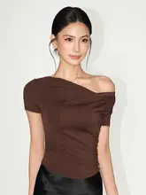 不規則デザインの斜めショルダー短袖Tシャツ【ウエストシェイプ・ラッセル素材】
