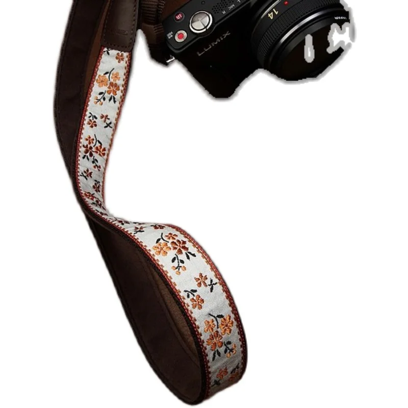 e-m10 Mark II と extended strap 2 をどう組み合わせる？リアルな使い勝手と価格のバランスを解説
