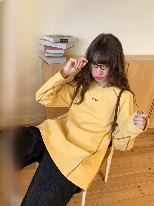 おしゃれな配色のゆったり長袖Tシャツ【秋用・カジュアル・スポーティ】