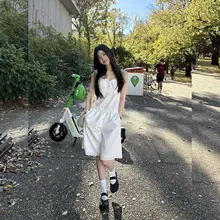 白色レースキャミソールトップスとワイドパンツ【夏用・ノースリーブ・女性用】（セットアップ対応）