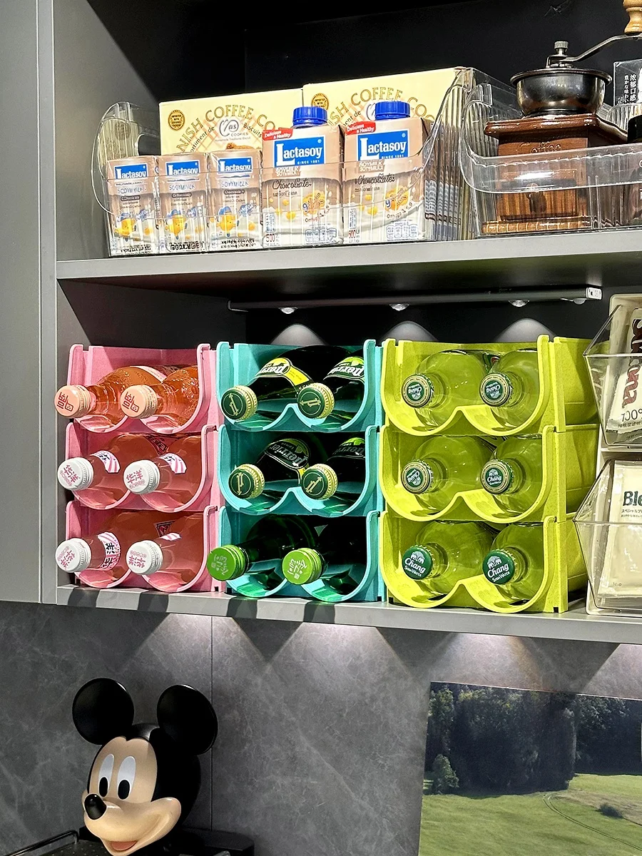 缶 ストッカー とは？積み重ね可能なドリンク収納ラックの実用性と設置場所