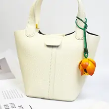 美しい立体花の車用ハンギングデコレーション【本革・牛皮製】