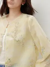 刺繍入りの軽やかなおしゃれ！新中式デザインの短丈トップス【丸首・ビーズ装飾】