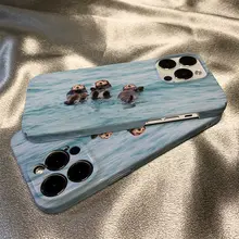 iPhone 16 Pro Max対応 三匹のカワウソデザインスマホケース【防摔・フルカバー・マット仕上げ】