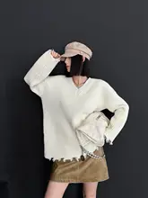 Vネックフリンジデザイン白色ニットセーター【冬季用・女性用】