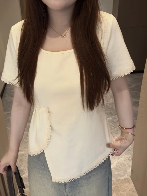 40代の女性が「きれいめカジュアル」に悩むとき、どうやってTシャツを選ぶ？