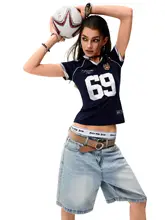 Vネックデザイン  の女性用スポーツTシャツ【フィット感・レトロスタイル・短袖】