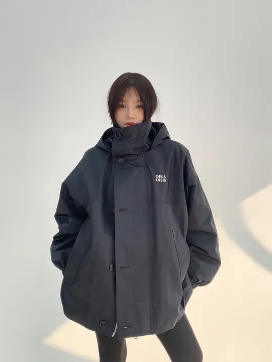 刺繍入りフード付きブラックジャケット【オーバーサイズ・レトロ・カジュアル】（セットアップ対応）