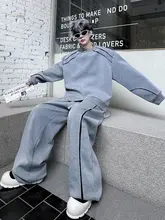 カラーコントラストのスタッズ付き長袖スウェットシャツとワイドレッグパンツ【カジュアルスタイル・メンズ・秋用】（セットアップ対応）