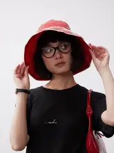 極上の柔らかさ！UPF50+の大きなツバを持つフリル装飾フィッシャーハット【夏用・紫外線対策】
