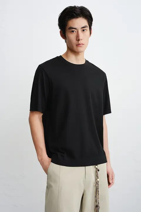 快適な着心地のスタイリッシュなメンズカジュアルTシャツ【吸湿・透湿性】