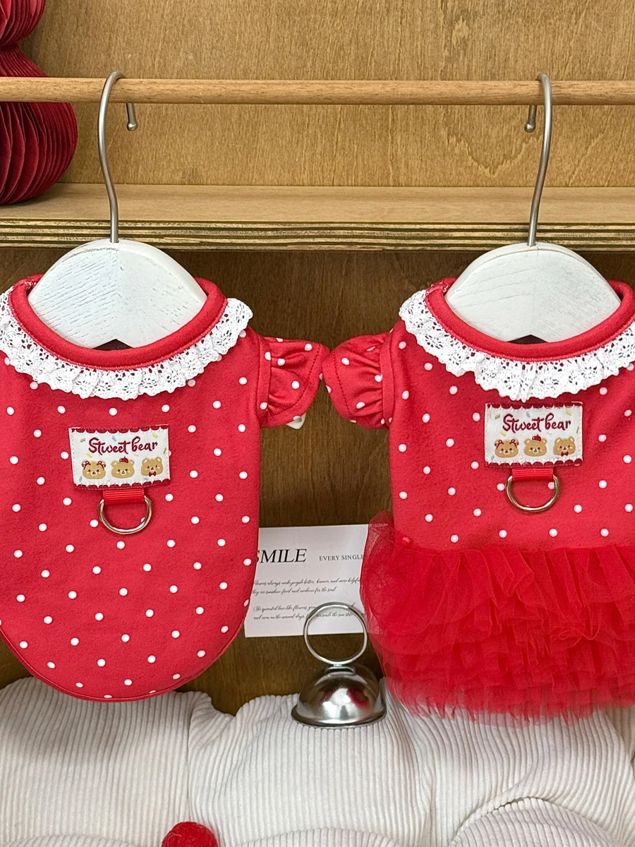 小型犬用春用ドット柄フリル付きペット衣服：背心とスカートセットの実用性とサイズガイド
