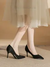 黒いサテン素材のハイヒール【パンプス・先細・ビジネススタイル・春秋用】
