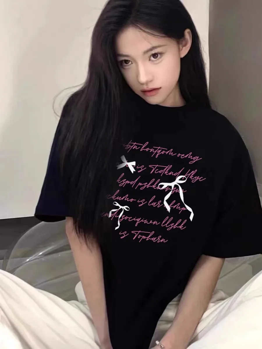 ab女性が選ぶ夏の1着は、本当に「通勤風」のコットンTシャツなのか？