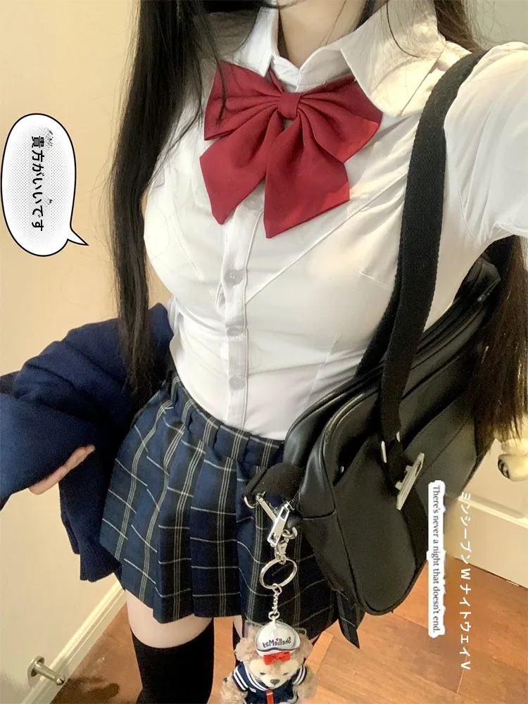 高腰プリーツスカートは中学生女子の秋冬スタイルに最適な選択肢か？