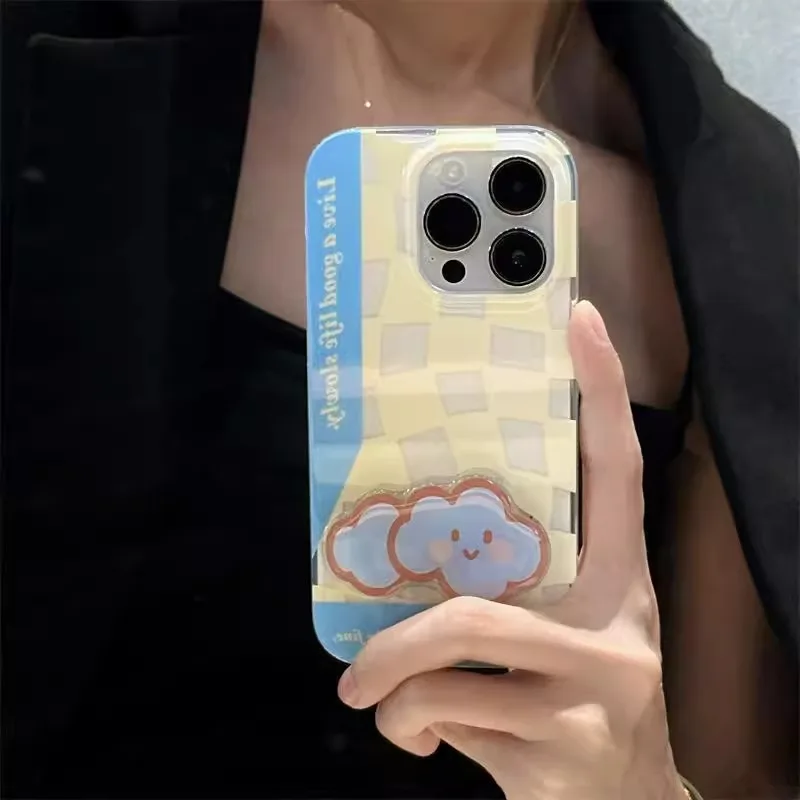 スマホケースの流行は「ドットとチェックの切り替え」？2026年を意識した選び方を解説